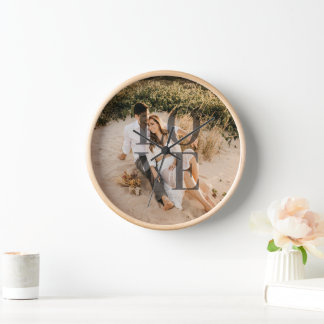 "LIEBE" personalisiert Vollständiges Foto-Layout Uhr