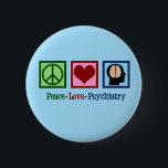 Liebe Psychiatrie Button<br><div class="desc">Friedenspsychiatrie Liebe. Ein niedliches psychiatrisches Geschenk mit einem Friedenszeichen,  Herz und menschlichem Gehirn. Ein hübsches Geschenk für eine psychiatrische Krankenschwester,  die in einer psychiatrischen Klinik mit Patienten für psychische Gesundheit zusammenarbeitet.</div>