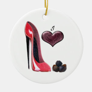 Liebe-roter Stilett-Schuh und Keramikornament