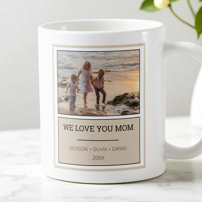 Liebe Sie Mama Modernes Foto Personalisiert Mütter Kaffeetasse (Love You Mom Modern Photo Personalized Mothers Day Coffee Mug)