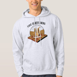 Liebe siegt immer: Vintage-Schachkönig und -Königi Hoodie