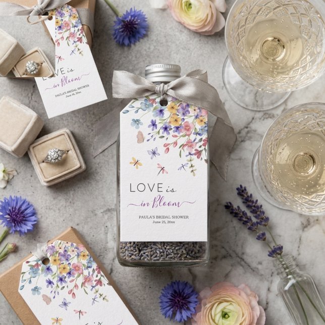 Liebe steht in Blüte Libellen Brautparty Geschenkanhänger (Von Creator hochgeladen)