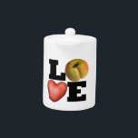 LIEBE Teekanne<br><div class="desc">Grafik für Vegetarier und mehr mit weißem Hintergrund auf weißem Keramik Teekanne. Matching Serviertablett, Tasse, Shirt und mehr... Vergessen Sie nicht die ganze Kollektion mit Herzkartoffel, Apfel und großen schwarzen Schriftzügen.</div>