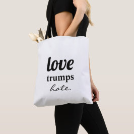 Liebe trumps Hate Tote Bag
