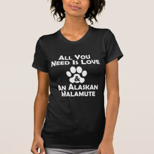 Liebe und ein alaskischer Malamute T-Shirt
