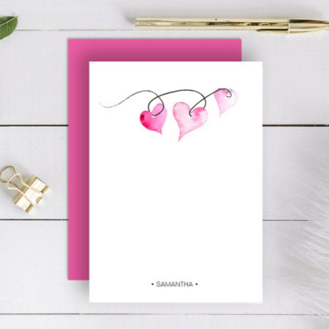 Liebe und Herz Personalisiert rosa Notizkarte Mitteilungskarte (Personalized valentines stationery watercolor hearts by Victoria Grigaliunas of Do Tell A Belle)