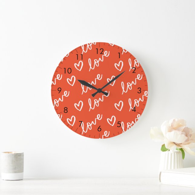 Liebe und Herzdoodles - rot Große Wanduhr (Zuhause)