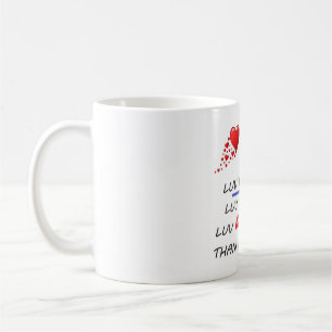 Liebe- und Regalgedicht rot und schwarz Kaffeetasse