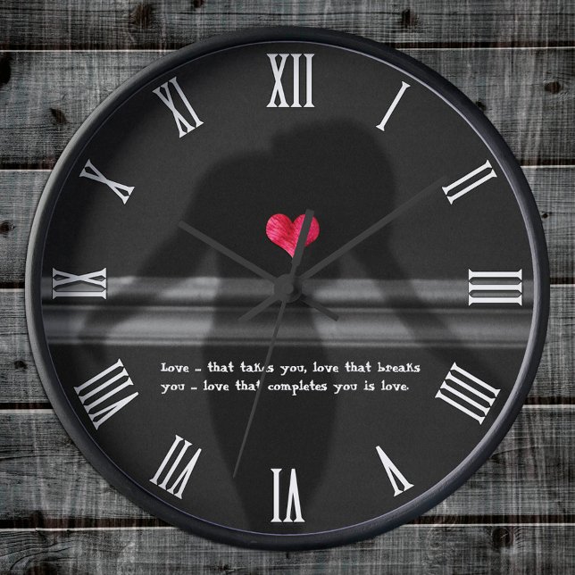 Liebe und Silhouette mit Blume Peony Runde Wanduhr (Von Creator hochgeladen)