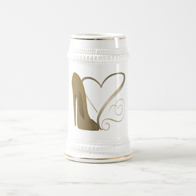 Liebe-Vintager Stilett-Schuh und Herzen Bierglas (Mittel)