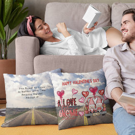 Liebe wie Gnome anderer glücklicher Valentinstag Kissen