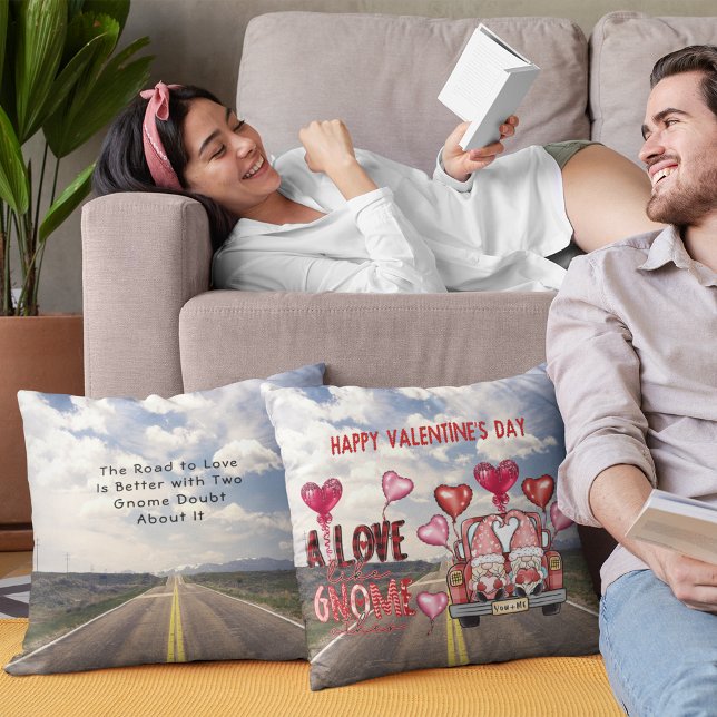 Liebe wie Gnome anderer glücklicher Valentinstag Kissen (Love Like Gnome Other Happy Valentines Day Throw Pillow)