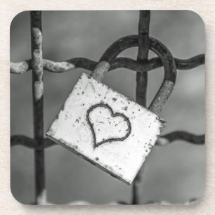 Liebeverschluß in den harten untersetzer