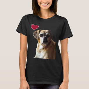 Liebevoller alter Puggle mit Herz T-Shirt
