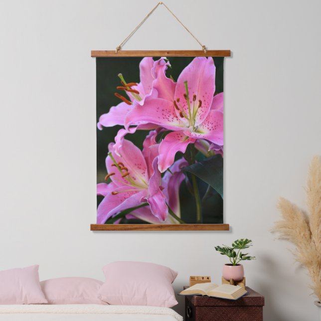 Lieblich rosa Lily bluboms floral Wandteppich Mit Holzrahmen (Schlafzimmer)
