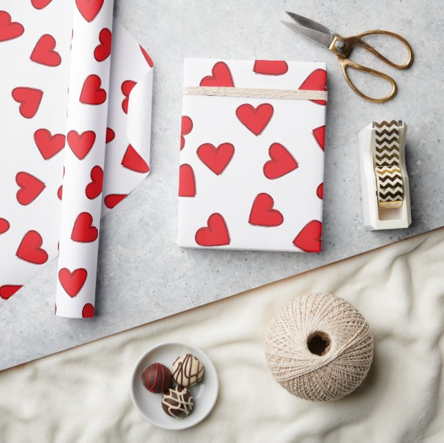 Liebliche rote Herzen Geschenkpapier (Kunsthandwerk)