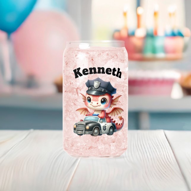 Lieblicher Babydrache in einem Polizeiwagen auf Pa Dosenglas (Insitu (Baby Party))