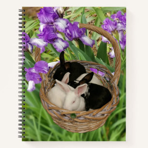 Lieblicher Korb mit Babykaninchen Notizbuch
