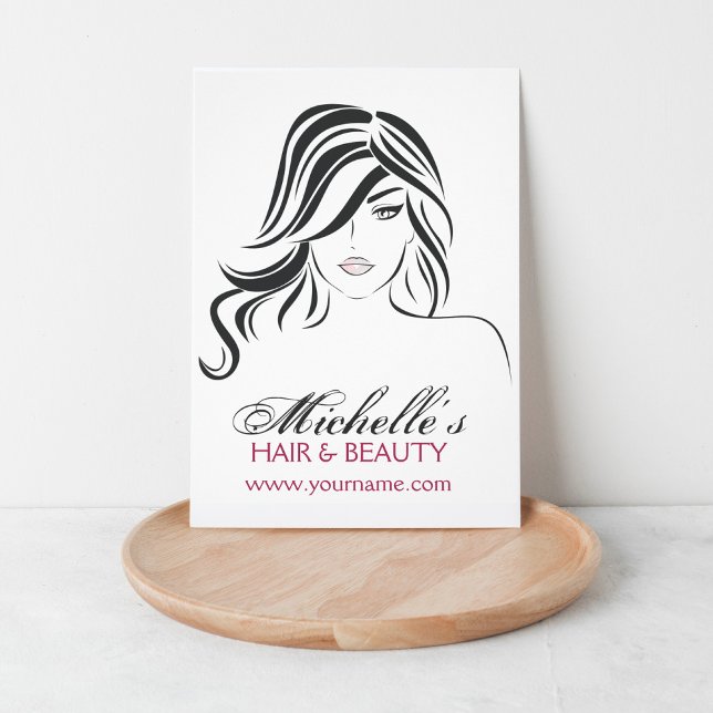 Liebliches Mädchen mit glattem Haar und Makeup-Sym Flyer (Von Creator hochgeladen)