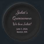 Lieblingbriefe: Black & Pink Quinceanera Pappteller<br><div class="desc">Ein Quinceanera feiert nicht nur einen besonderen Geburtstag. Eine Quinceanera feiert die Liebe,  die die Menschen für das,  das geehrt wird,  an diesem besonderen Tag haben. Personalisierbar. Von Sharon Lee Hudson.</div>