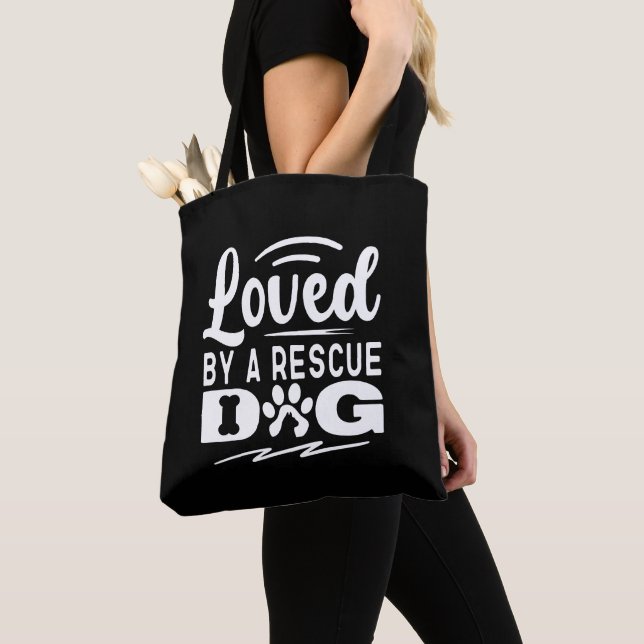 Lieblingsgeschenke eines Hundes mit Adoption (Von Nahem)