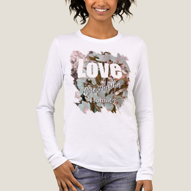 Liebt einander Kirschblüte Tri-Blend Shirt (Vorderseite)