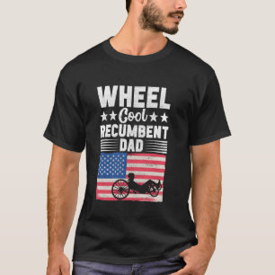 Liegende Dreirad-Vater beim Radfahren mit Liegerad T-Shirt