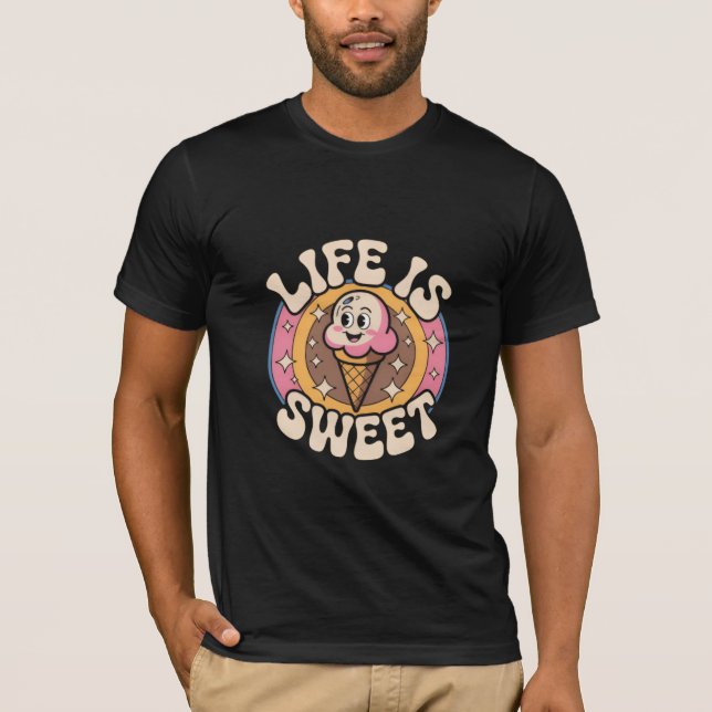 Life Is Sweet – Cute Retro Ice Cream Character Des T-Shirt (Vorderseite)