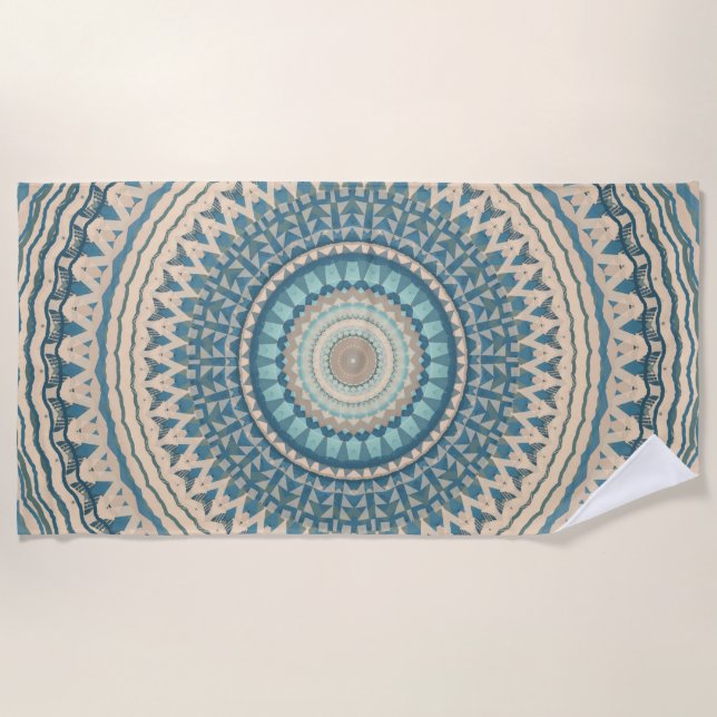Light Aquamarin Blue Beige Mandala  Strandtuch (Vorderseite)