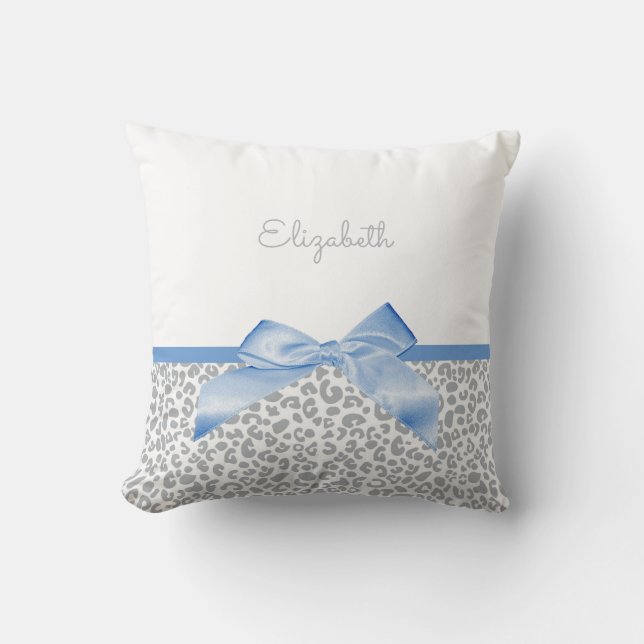 Light Blue Bow mit trendigem Leopard Print und Nam Kissen (Vorderseite)