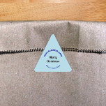 Light Blue Christmas Business Triangle Sticker<br><div class="desc">Frohe Weihnachten! Einer der bekanntesten Feiertage des Jahres. Es ist auch eine der besten Jahreszeiten für Werbung für Ihr Unternehmen. Triangle-Form Aufkleber mit fröhlichen Weihnachtsgrüßen, Ihrem Firmennamen, Stadt oder Stadt und Staat. Sie können es als Zubehör für Ihr Produktverpackungsmaterial verwenden, um Ihren Produktnamen zu fördern. Sie können es auch als...</div>