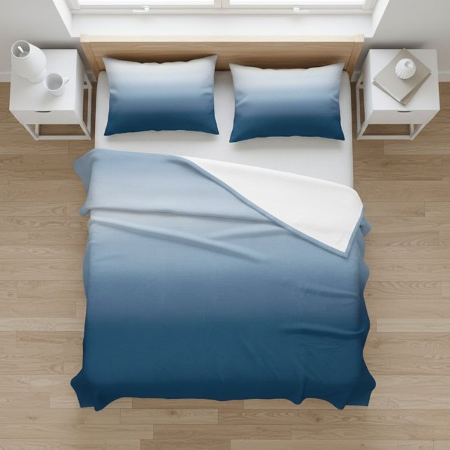 Light Blue Gradient Fleece Blanket - Cozy Home  (Von Creator hochgeladen)