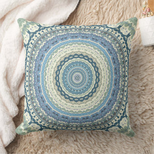 Light Blue Lavender Mandala Kissen