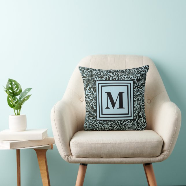 Light Blue Modern Monogram William Morris Pattern Kissen (Stuhl )