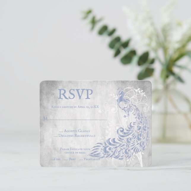 Light Blue Peacock Leaf Vine Wedding RSVP Card (Stehend Vorderseite)