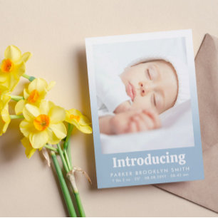 Light Blue stellt neues Baby Girl Foto vor Ankündigung