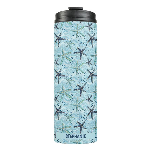 Light Blue und Gold Starfish auf Ozeanwellenmuster Thermosbecher (Vorderseite)