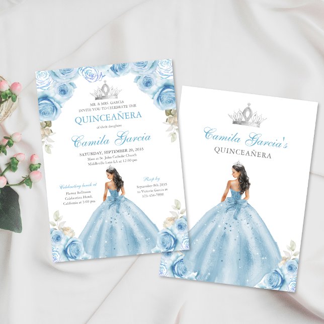 Light Blue und Silver Floral Princess Quinceañera Einladung (Von Creator hochgeladen)