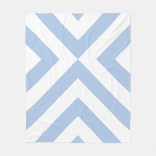 Light Blue und White Chevrons Fleecedecke