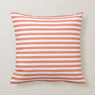 Light Coral und White Stripe Modern Beach Kissen