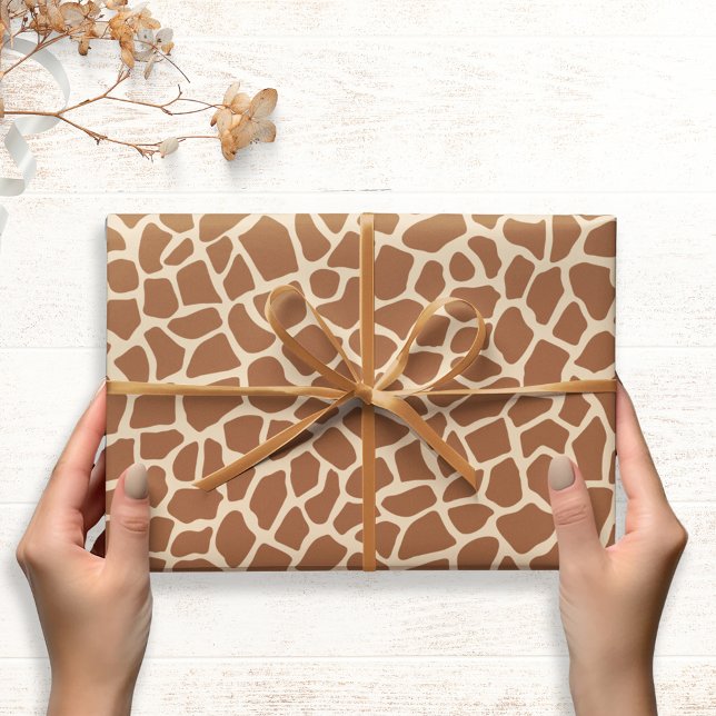 Light Giraffe Animal Print Safari Thema Geschenkpapier (Von Creator hochgeladen)