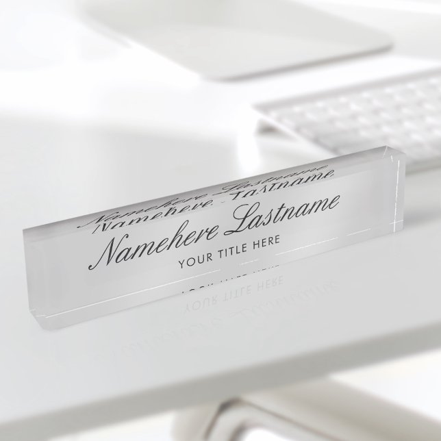 Light Gray Elegante Script Einfache Minimalistisch Namensplakette (Von Creator hochgeladen)