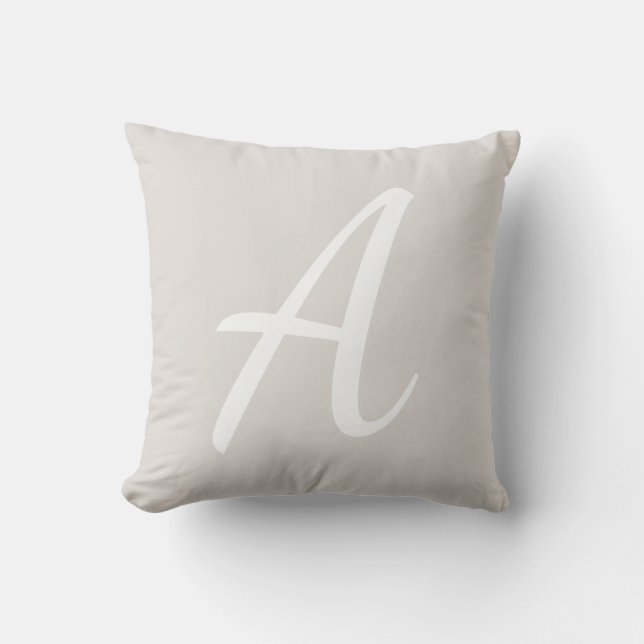 Light Gray Monogram Kissen (Vorderseite)