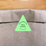 Light Green Christmas Business Triangle Sticker<br><div class="desc">Frohe Weihnachten! Einer der bekanntesten Feiertage des Jahres. Es ist auch eine der besten Jahreszeiten für Werbung für Ihr Unternehmen. Triangle-Form Aufkleber mit fröhlichen Weihnachtsgrüßen, Ihrem Firmennamen, Stadt oder Stadt und Staat. Sie können es als Zubehör für Ihr Produktverpackungsmaterial verwenden, um Ihren Produktnamen zu fördern. Sie können es auch als...</div>