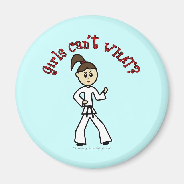 Light Karate Girl Magnet (Vorne)