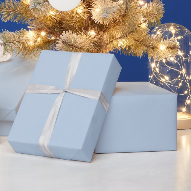 Light Sky Blue Elegant Solid Color Background Geschenkpapier (Feiertage)