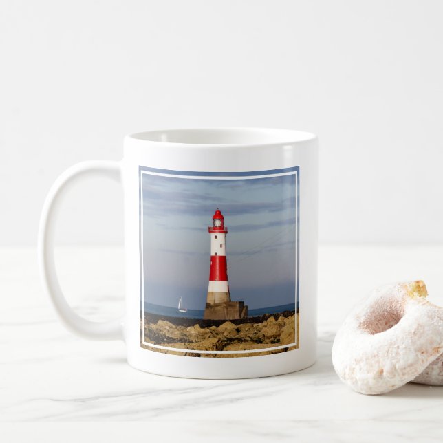 Lighthouses | Beachy Head Lighthouse England Kaffeetasse (Mit Donut)