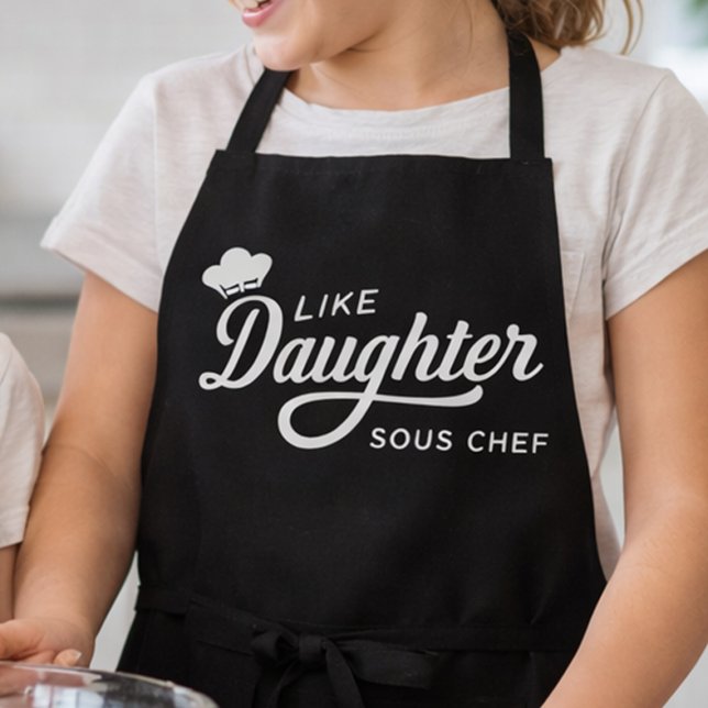 Like Daughter Sous Chef Schriftgestaltung Schürze (Like Daughter Sous Chef apron for girls who love cooking)