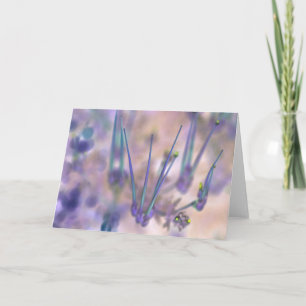 Lila abstrakte Designkarte Karte
