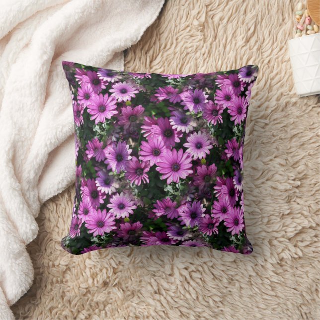 Lila afrikanisches Daisy-Blume Naturmuster Kissen (Decke)